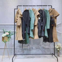 夏季中老年女裝市場趨勢 淘寶平臺(tái)上的休閑與高端潮流